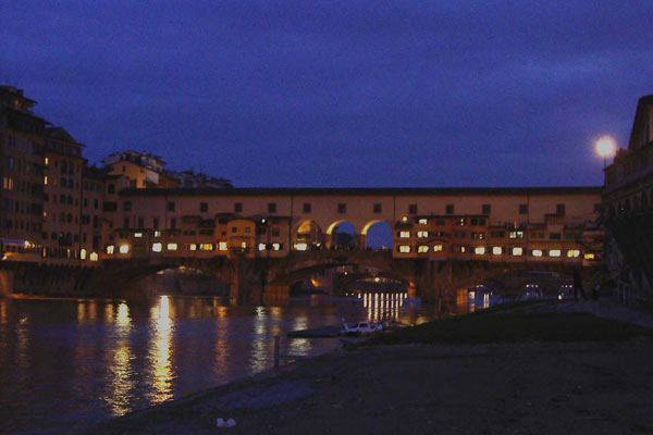 Ponte Vecchio by night (600Wx400H) - Ponte Vecchio by night (Photo by Marion Schaper) 