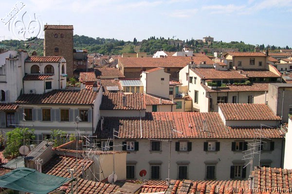 Florentine's roofs (600Wx400H) - Typical roofs of Florence. Other Tuscan cities such as Siena, Arezzo, San Miniato, San Gimignano, Pienza have these kind of red roofs. Would you  like to visit this terrace? Contact rooms@studentsville.it for details (Photo Marco De La Pierre) 