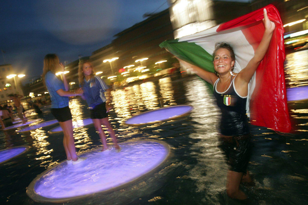Happiness... (600Wx400H) - Happiness is a dive in an Italian fountain after the winning of the world cup...(Photo Courtesy of Repubblica.it) 