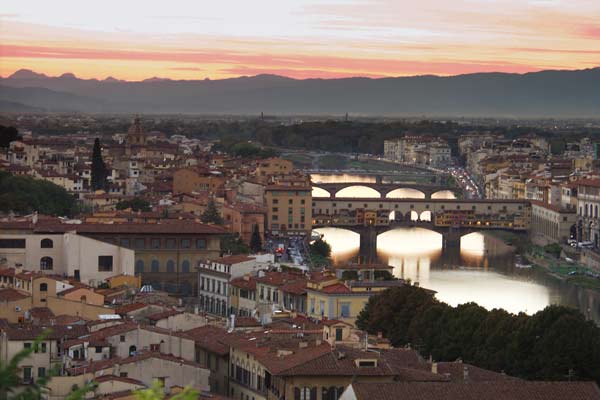 Sunset in Florence (600Wx400H) - Taken in beautiful sunset (Photo by Shapour Bahrami) 