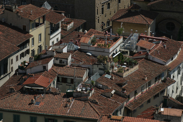 Terraces (600Wx400H) - Typical terraces in the Florentine historical center..(Photo by Marco De La Pierre) 