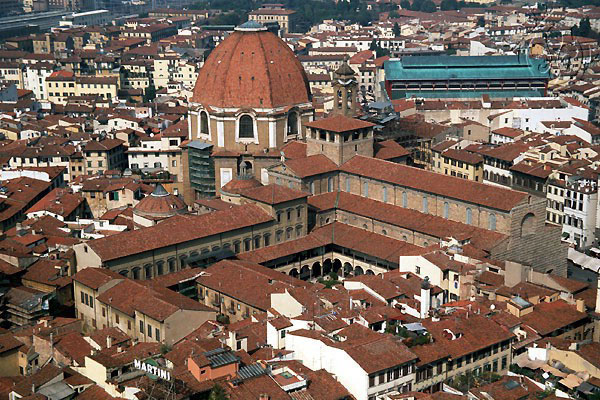 San Lorenzo (600Wx400H) - A view of the Basilica from Giotto's tower...(Photo by Paolo Ramponi) 
