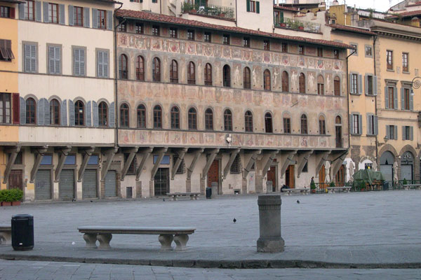 6am in Santa Croce (600Wx400H) - A beautiful morning view of Santa Croce Square very early in the morning (around 6 am) - (Photo by Marco De La Pierre) 