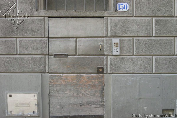 Trompe l'oeil (600Wx400H) - Hidden door in Santo Spirito... 