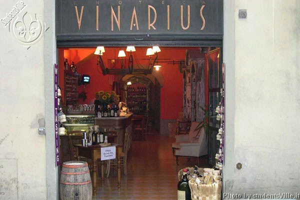 Wine Bar (600Wx400H) - Vinarius, one of the best Wine Bar of Santa Croce. If you like Italian and Tuscan wine this is the right place for you. (Photo by Marco De La Pierre) 